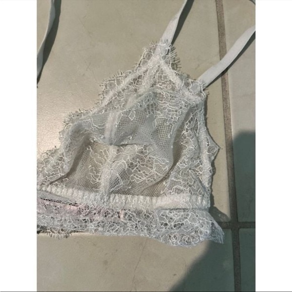Victorias secret white Bralette large lace never worn B19 - Picture 2 of 3